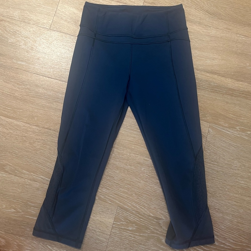 LULULEMON DARK BLUE Sz 6